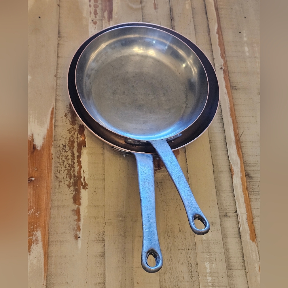 Vintage Copper Frying Pan Set, 9.5" And 11" - Picture 3 of 9